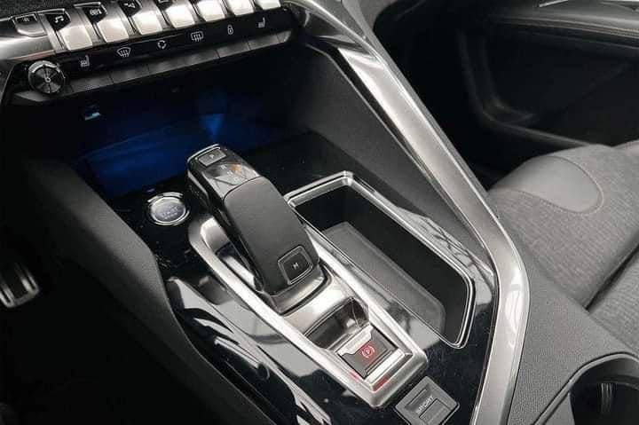 Peugeot 3008 GT Line 1.2 PureTech Automatique ACC