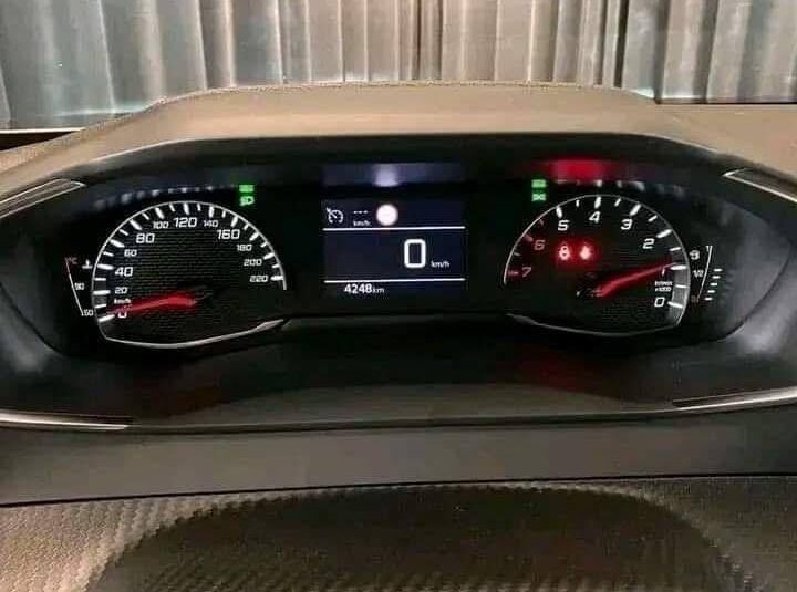 Peugeot 2008 1.2 PureTech