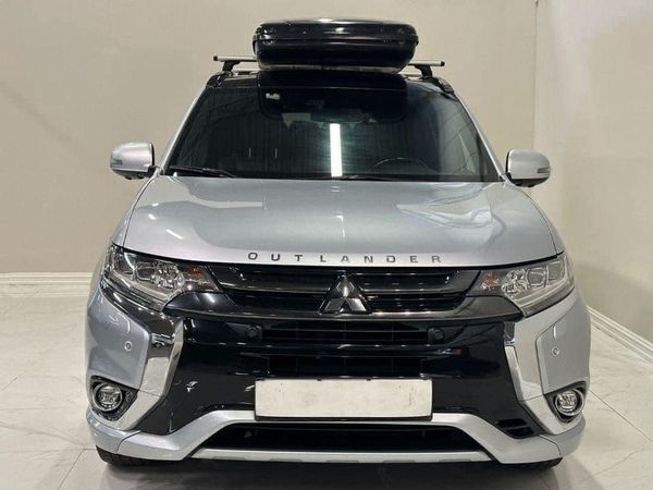 MITSUBISHI OUTLANDER 2.0 / AWD / PHEV / Hybride