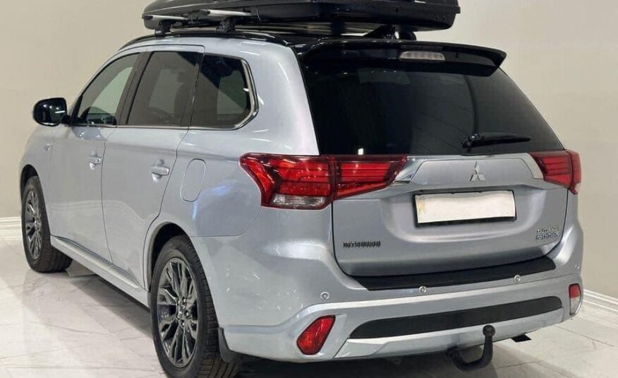MITSUBISHI OUTLANDER 2.0 / AWD / PHEV / Hybride