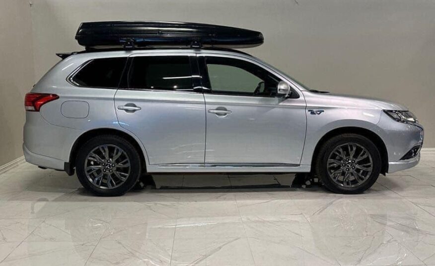 MITSUBISHI OUTLANDER 2.0 / AWD / PHEV / Hybride