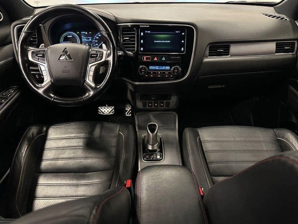 MITSUBISHI OUTLANDER 2.0 / AWD / PHEV / Hybride