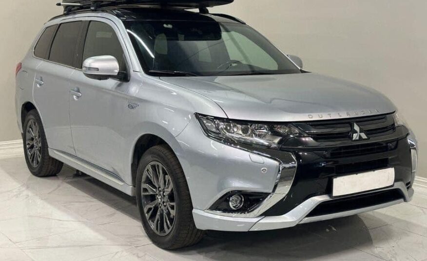 MITSUBISHI OUTLANDER 2.0 / AWD / PHEV / Hybride