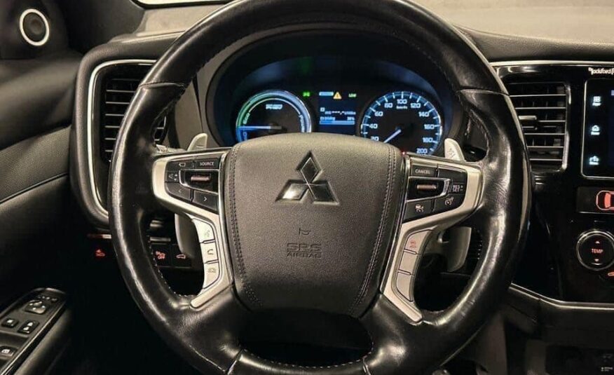 MITSUBISHI OUTLANDER 2.0 / AWD / PHEV / Hybride