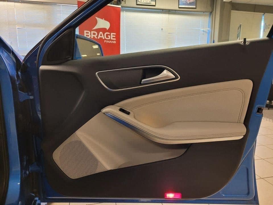 Mercedes-Benz Classe A 180 AMG 1.6 Essence Automatique