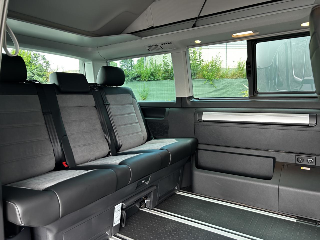 VOLKSWAGEN CALIFORNIA T6.1 2.0 TDI 150 DSG Beach Camper Edition