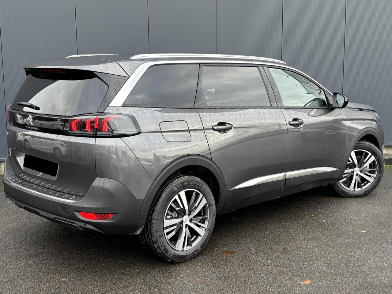 PEUGEOT 5008 1.5 BlueHDI 130 EAT8 Allure Pack