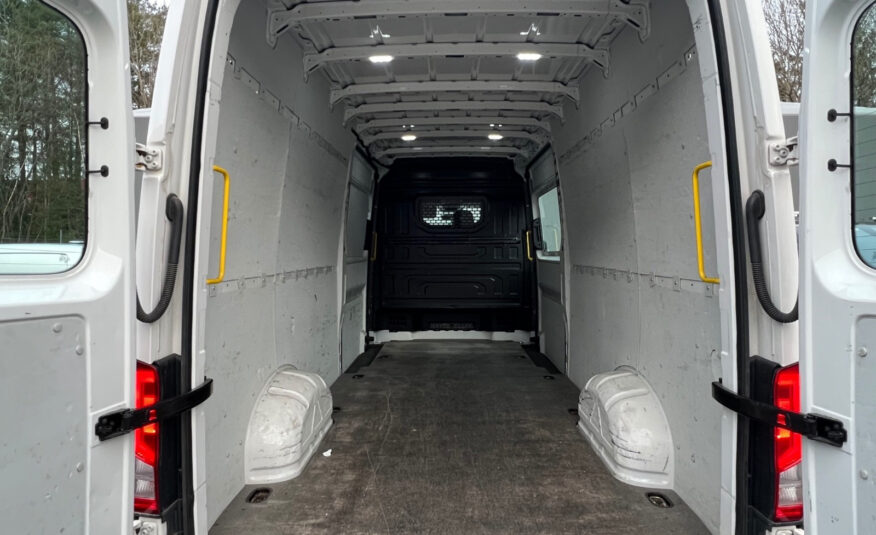 Volkswagen Crafter Fg II 35 L3H3 2.0 TDI 177ch Business Plus
