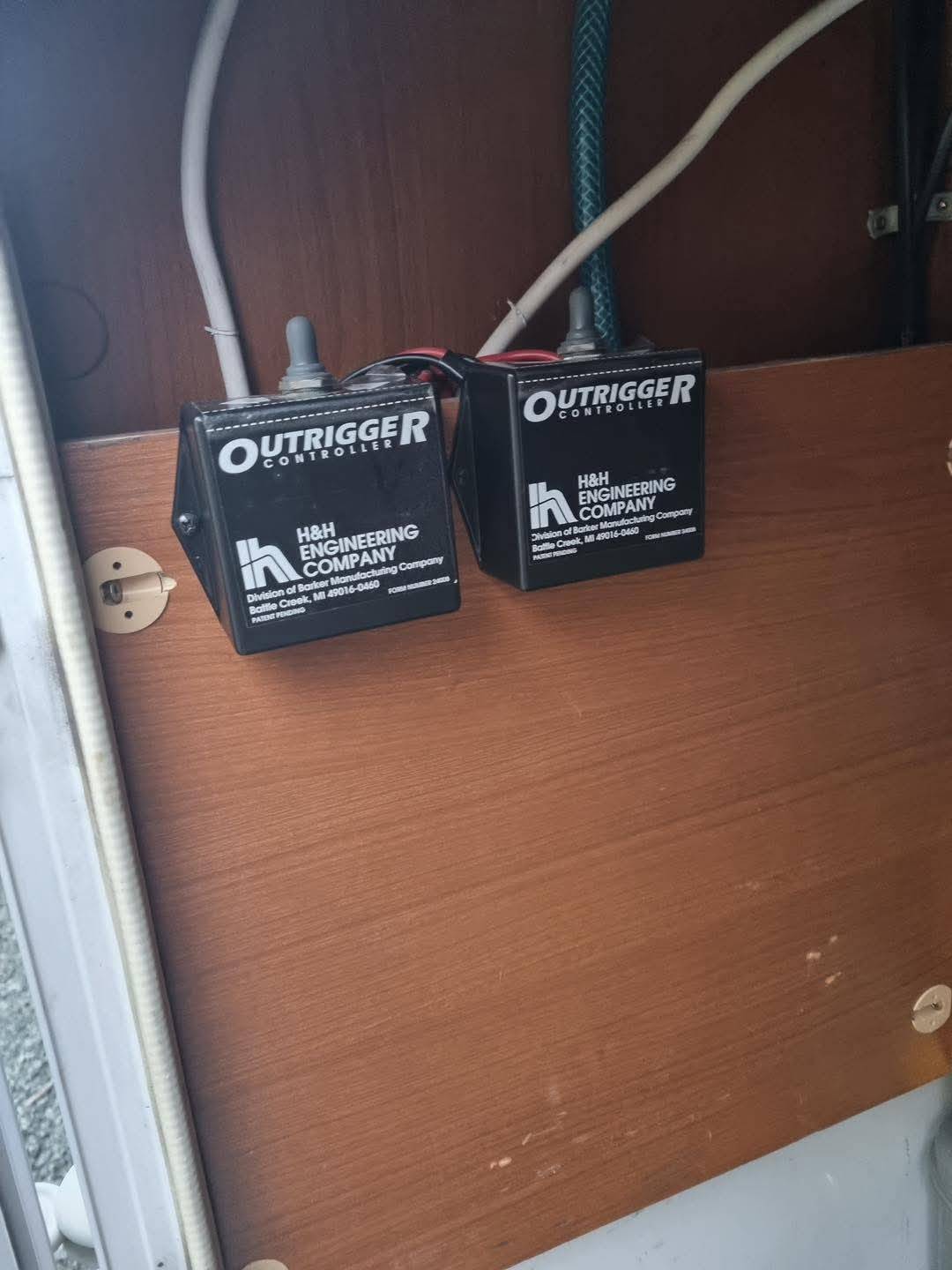 CAMPING CAR MERCEDES 3 L V6 194CV PILOTE EXPLOREUR 733 FG