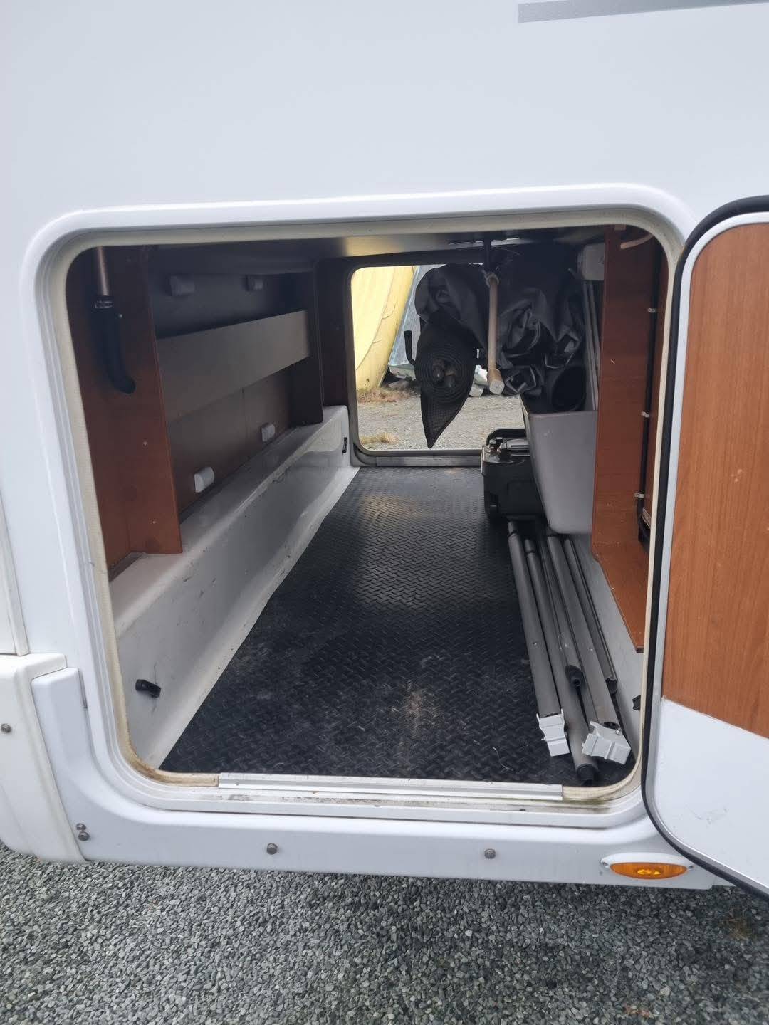 CAMPING CAR MERCEDES 3 L V6 194CV PILOTE EXPLOREUR 733 FG