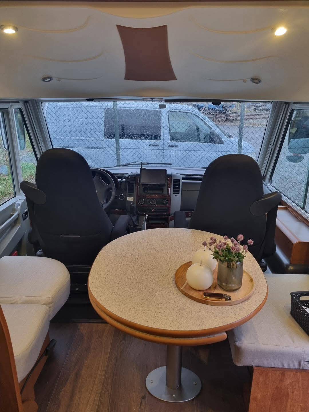 CAMPING CAR MERCEDES 3 L V6 194CV PILOTE EXPLOREUR 733 FG